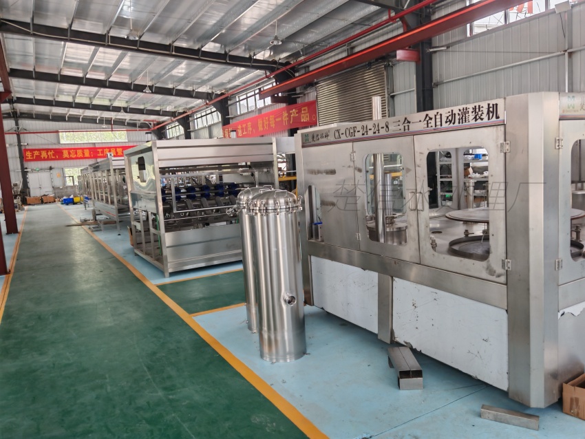 Hướng Dẫn Chọn Dây Chuyền Chiết Rót Nước Đóng Bình Cho Doanh Nghiệp Việt Nam